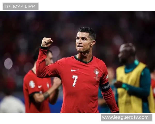 C罗帅气瞬间集锦视频展现足球巨星的风采与魅力