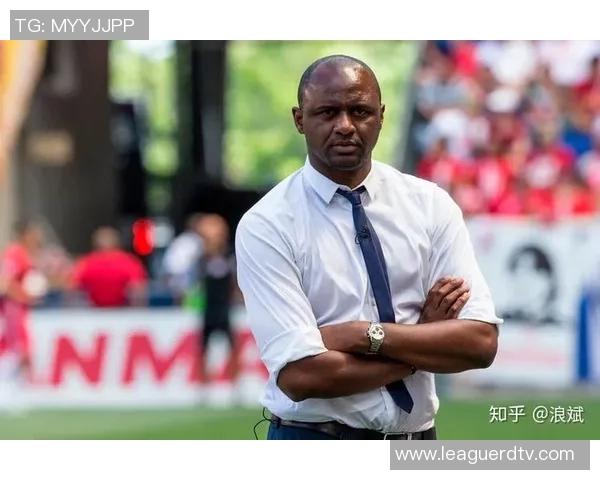 当悲情旋律与足球巨星交织时的感人瞬间与心灵共鸣 当悲情旋律与足球巨星交织时的感人瞬间与心灵共鸣